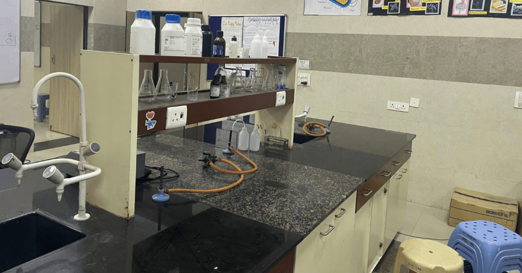 Laboratories in YMCA Faridabad 