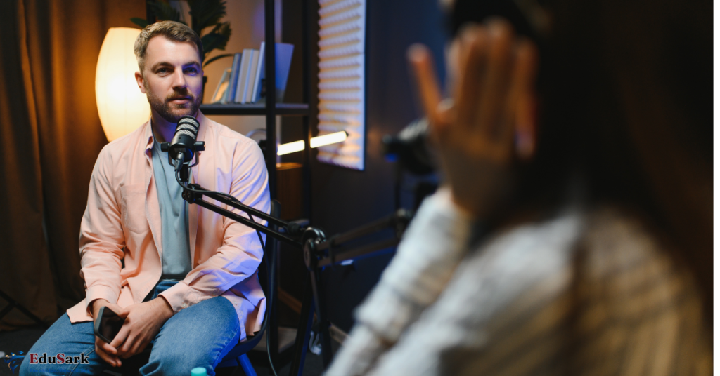 How to Become a journalist in India After 12th